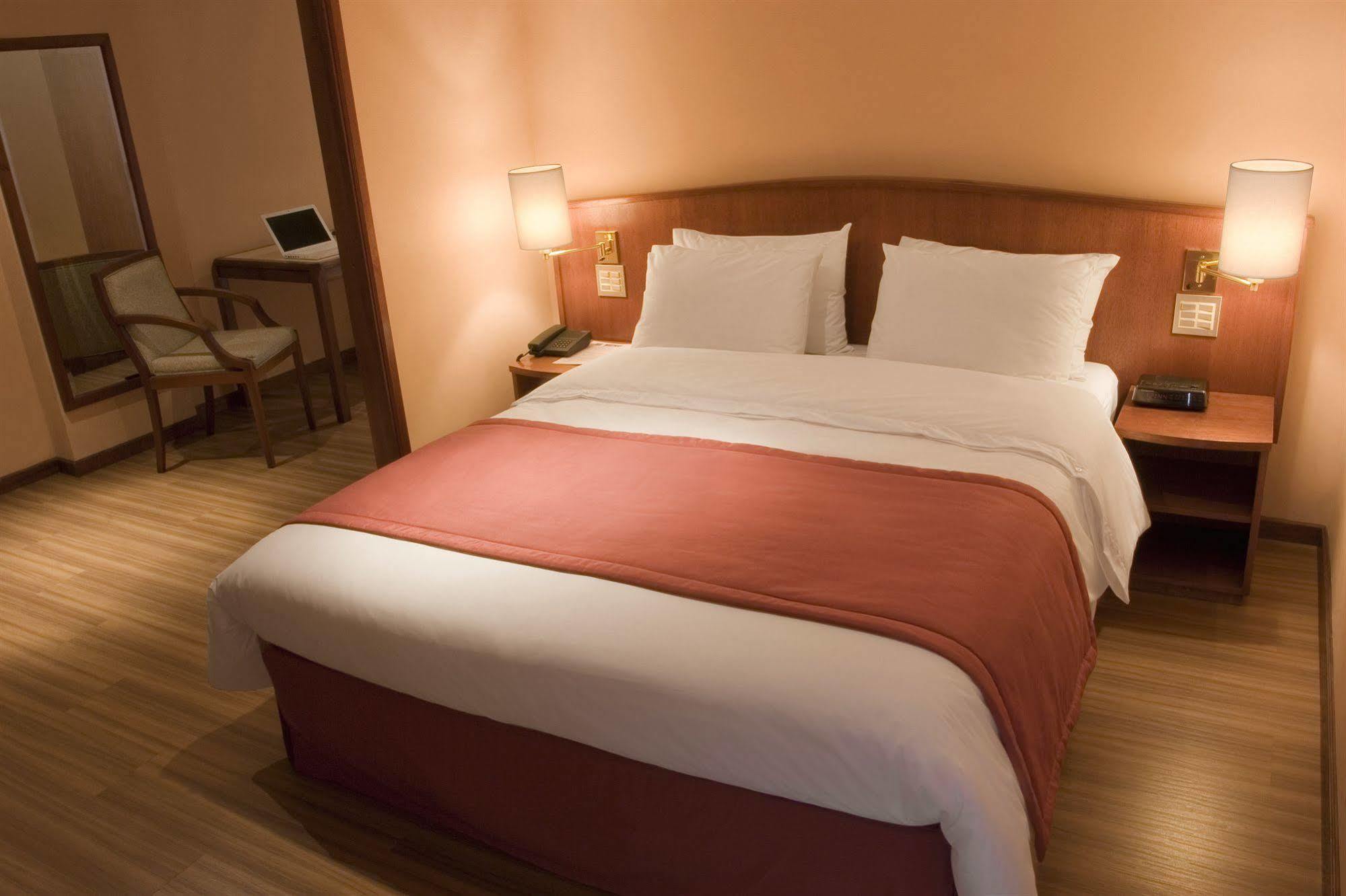 Hotel Moncloa São Paulo Kültér fotó